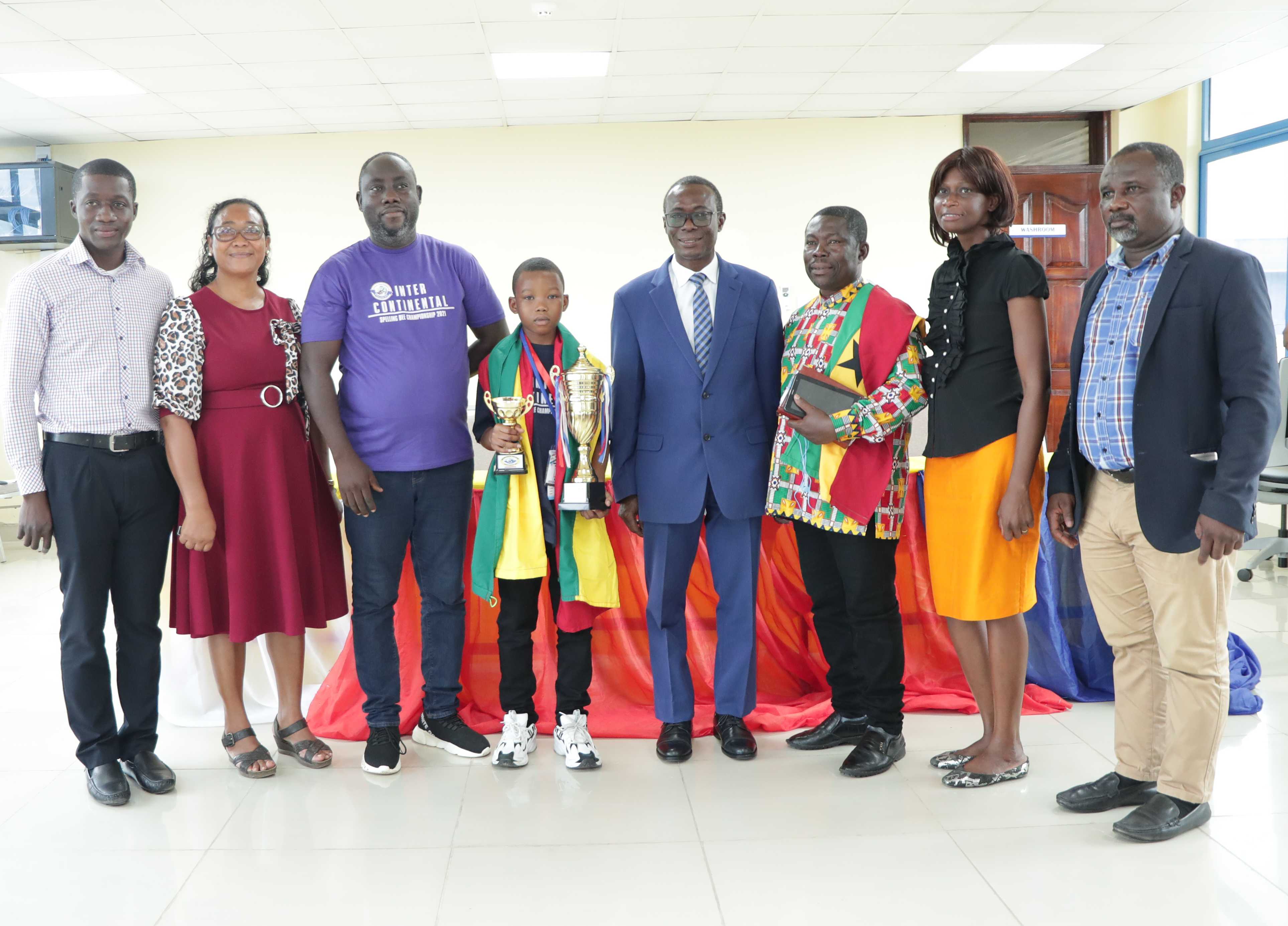 The Spelling Bee winner with the Vice-Chancellor