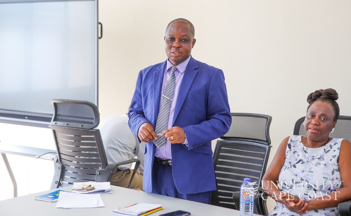 Vice-Dean of SGS, Prof. Ruphino Zugle making his presentation at the Cape Coast Centre
